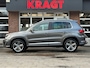 Volkswagen Tiguan R-Line Edition 1.4 150 pk - AUTOMAAT - trekhaak - Xenon - winterpack - nette auto!
