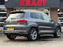 Volkswagen Tiguan R-Line Edition 1.4 150 pk - AUTOMAAT - trekhaak - Xenon - winterpack - nette auto!