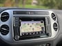 Volkswagen Tiguan R-Line Edition 1.4 150 pk - AUTOMAAT - trekhaak - Xenon - winterpack - nette auto!