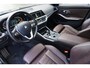BMW 3-Serie Touring 320i LuxuryLine/Panodak/Trekhaak/Dealeronderhouden /1e Eigenaar.