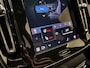 Volvo EX40 Extended Range Plus 82 kWh / Nubuck bekleding / 360 graden camera / Trekhaak / Keyles entry / BLIS / Stoel/- en stuurverwarming /