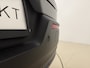 Volvo EX40 Extended Range Plus 82 kWh / Nubuck bekleding / 360 graden camera / Trekhaak / Keyles entry / BLIS / Stoel/- en stuurverwarming /