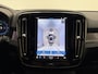 Volvo EX40 Extended Range Plus 82 kWh / Nubuck bekleding / 360 graden camera / Trekhaak / Keyles entry / BLIS / Stoel/- en stuurverwarming /