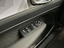 Volvo EX40 Extended Range Plus 82 kWh / Nubuck bekleding / 360 graden camera / Trekhaak / Keyles entry / BLIS / Stoel/- en stuurverwarming /