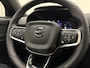 Volvo EX40 Extended Range Plus 82 kWh / Nubuck bekleding / 360 graden camera / Trekhaak / Keyles entry / BLIS / Stoel/- en stuurverwarming /