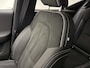 Volvo EX40 Extended Range Plus 82 kWh / Nubuck bekleding / 360 graden camera / Trekhaak / Keyles entry / BLIS / Stoel/- en stuurverwarming /