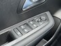 Peugeot 208 1.2 Turbo 100 pk Allure Navigatie* Carplay Camera Lichtmetalen Velgen Stoelverwarming Clima + Cruise Control DAB Extra Getint Glas 5drs