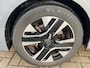 Peugeot 208 1.2 Turbo 100 pk Allure Navigatie* Carplay Camera Lichtmetalen Velgen Stoelverwarming Clima + Cruise Control DAB Extra Getint Glas 5drs