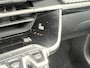 Peugeot 208 1.2 Turbo 100 pk Allure Navigatie* Carplay Camera Lichtmetalen Velgen Stoelverwarming Clima + Cruise Control DAB Extra Getint Glas 5drs