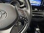 Toyota C-HR 1.8 Hybrid Bi-Tone | Navigatie | Camera | Trekhaak | Stoel + Stuurverwarming |