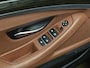 BMW 5-Serie 520i High Executive Sport (PANORAMADAK,NAVI,M STUUR,CRUISE,CLIMATE,CAMERA,STOELVERWARMING,LEDER,SPORTSTOELEN)