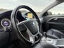 Volvo V70 1.6 T4 Limited Edition Automaat / Leder / Navi / 17" Velgen / Clima / Stoelverwarming / Trekhaak / PDC / Xenon / Cruise
