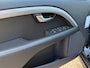 Volvo V70 1.6 T4 Limited Edition Automaat / Leder / Navi / 17" Velgen / Clima / Stoelverwarming / Trekhaak / PDC / Xenon / Cruise