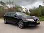 Volvo V70 1.6 T4 Limited Edition Automaat / Leder / Navi / 17" Velgen / Clima / Stoelverwarming / Trekhaak / PDC / Xenon / Cruise