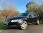 Volvo V70 1.6 T4 Limited Edition Automaat / Leder / Navi / 17" Velgen / Clima / Stoelverwarming / Trekhaak / PDC / Xenon / Cruise