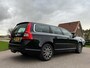 Volvo V70 1.6 T4 Limited Edition Automaat / Leder / Navi / 17" Velgen / Clima / Stoelverwarming / Trekhaak / PDC / Xenon / Cruise