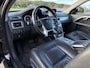 Volvo V70 1.6 T4 Limited Edition Automaat / Leder / Navi / 17" Velgen / Clima / Stoelverwarming / Trekhaak / PDC / Xenon / Cruise