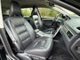 Volvo V70 1.6 T4 Limited Edition Automaat / Leder / Navi / 17" Velgen / Clima / Stoelverwarming / Trekhaak / PDC / Xenon / Cruise