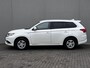 Mitsubishi Outlander 2.4 PHEV Intense / Dealer onderhouden / Trekhaak 1.500 kg / Leder Alcantara / Achteruitrijcamera / Navigatie via Apple Carplay Android / 16" LM wielen /