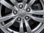 Mitsubishi Outlander 2.4 PHEV Intense / Dealer onderhouden / Trekhaak 1.500 kg / Leder Alcantara / Achteruitrijcamera / Navigatie via Apple Carplay Android / 16" LM wielen /