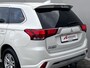 Mitsubishi Outlander 2.4 PHEV Intense / Dealer onderhouden / Trekhaak 1.500 kg / Leder Alcantara / Achteruitrijcamera / Navigatie via Apple Carplay Android / 16" LM wielen /
