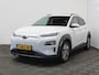 Hyundai Kona Electric EV Premium 64 kWh CARPLAY | 3 FASE | CAMERA | DAB | LED | STOELVERW/VENT | LMV | ADAPCRUISE | LEER | HEAD-UP