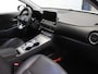 Hyundai Kona Electric EV Premium 64 kWh CARPLAY | 3 FASE | CAMERA | DAB | LED | STOELVERW/VENT | LMV | ADAPCRUISE | LEER | HEAD-UP