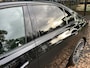 Mercedes-Benz C-klasse 200 AMG // Panoramadak // Trekhaak // Carplay // Camera // Nightpakket // Alarm // 19 inch // Sfeerverlichting
