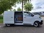 Citroën Jumpy L2 2.0 BlueHDI 145pk |  BPM vrij | NAVI | Multimedia | Apple Carplay | Android Auto | Digital cockpit | Achteruitrijcamera | Parkeersensoren voor en achter | Dode hoek detectie | Elektrisch inklapbare spiegels | Bestuurdersstoel comfort met armsteun | Bank voorpassagiers | Tussenwand comfort met raam | Reservewiel | N403761