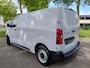 Citroën Jumpy L2 2.0 BlueHDI 145pk |  BPM vrij | NAVI | Multimedia | Apple Carplay | Android Auto | Digital cockpit | Achteruitrijcamera | Parkeersensoren voor en achter | Dode hoek detectie | Elektrisch inklapbare spiegels | Bestuurdersstoel comfort met armsteun | Bank voorpassagiers | Tussenwand comfort met raam | Reservewiel | N403761