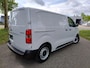Citroën Jumpy L2 2.0 BlueHDI 145pk |  BPM vrij | NAVI | Multimedia | Apple Carplay | Android Auto | Digital cockpit | Achteruitrijcamera | Parkeersensoren voor en achter | Dode hoek detectie | Elektrisch inklapbare spiegels | Bestuurdersstoel comfort met armsteun | Bank voorpassagiers | Tussenwand comfort met raam | Reservewiel | N403761