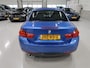 BMW 4-Serie Cabrio 420i M-Sport Nekverwarming Harman/Kardon Trekhaak afn. Camera Sportstoelen Leer Stoelverwarming Estorilblauw 18 Inch LMV Zeer nette staat