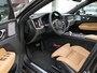 Volvo XC60 2.0 T6 Plug-in hybrid AWD Inscription Exclusive | Origineel Nederlands | Luchtvering | Bowers & Wilkens | Stoelventilatie | Nappa | Head up display | 360°-camera | Panoramadak | Stuur-/Stoelverwarming | Apple-/Android Carplay