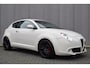 Alfa Romeo MiTo 1.4 T Distinctive ECC | Carplay | Xenon | Bruin Leder | Sportstoelen | 17 Inch LMV