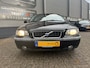 Volvo S60 2.4 170PK NIEUWE APK Airco,Trekhaak,CruiseControl,MultifunctioneelStuur,Centr.Vergr.,L.M.Velgen,Radio/CD.Speler,Export,