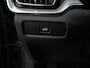 Volvo V60 B3 Essential Edition | Adaptive Cruise | BLIS | Trekhaak | Stoelverwarming | Google | 18"
