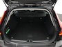 Volvo V60 B3 Essential Edition | Adaptive Cruise | BLIS | Trekhaak | Stoelverwarming | Google | 18"