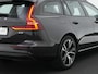 Volvo V60 B3 Essential Edition | Adaptive Cruise | BLIS | Trekhaak | Stoelverwarming | Google | 18"