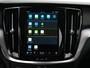 Volvo V60 B3 Essential Edition | Adaptive Cruise | BLIS | Trekhaak | Stoelverwarming | Google | 18"