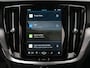 Volvo V60 B3 Essential Edition | Adaptive Cruise | BLIS | Trekhaak | Stoelverwarming | Google | 18"