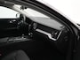 Volvo V60 B3 Essential Edition | Adaptive Cruise | BLIS | Trekhaak | Stoelverwarming | Google | 18"