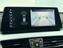 BMW X1 SDrive18i Executive Edition (GROOT-NAVIGATIE, CARPLAY, CAMERA, HEAD-UP, CLIMA, 1e EIGENAAR, GOED ONDERHOUDEN)