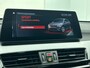 BMW X1 SDrive18i Executive Edition (GROOT-NAVIGATIE, CARPLAY, CAMERA, HEAD-UP, CLIMA, 1e EIGENAAR, GOED ONDERHOUDEN)