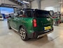 MINI Countryman Mini (u25) E Favoured Elektrisch 65 kWh 204pk | Schuif- Kanteldak | Leder | Carplay | Camera | Nieuwprijs €52.340,- | NAP | Rijlaar prijs!