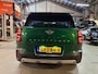 MINI Countryman Mini (u25) E Favoured Elektrisch 65 kWh 204pk | Schuif- Kanteldak | Leder | Carplay | Camera | Nieuwprijs €52.340,- | NAP | Rijlaar prijs!