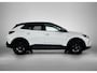 Opel Grandland 1.6 Plug-In Hybrid GS 210pk Automaat | Afneembare Trekhaak | Navigatie | Climate Control | Adaptieve Cruise Control | Achteruitrijcamera | Parkeersensoren Voor + Achter | 18" Lichtmetalen Velgen | Verwarmbare Voorstoelen + Stuur | Apple Carplay/Android Auto |