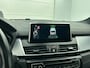 BMW 2-Serie Active Tourer 225i Luxury Automaat (PANORAMADAK, AFNEEMBARE TREKHAAK, STOELVERWARMING, SFEERVERLICHTING)