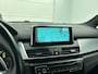BMW 2-Serie Active Tourer 225i Luxury Automaat (PANORAMADAK, AFNEEMBARE TREKHAAK, STOELVERWARMING, SFEERVERLICHTING)