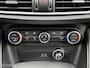 Alfa Romeo Stelvio 2.0 T AWD B-Tech Panodak Leer Navi Carplay Camera Trekhaak