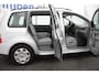 Volkswagen Touran 2.0-16V FSI Trendline nette MPV met trekhaak